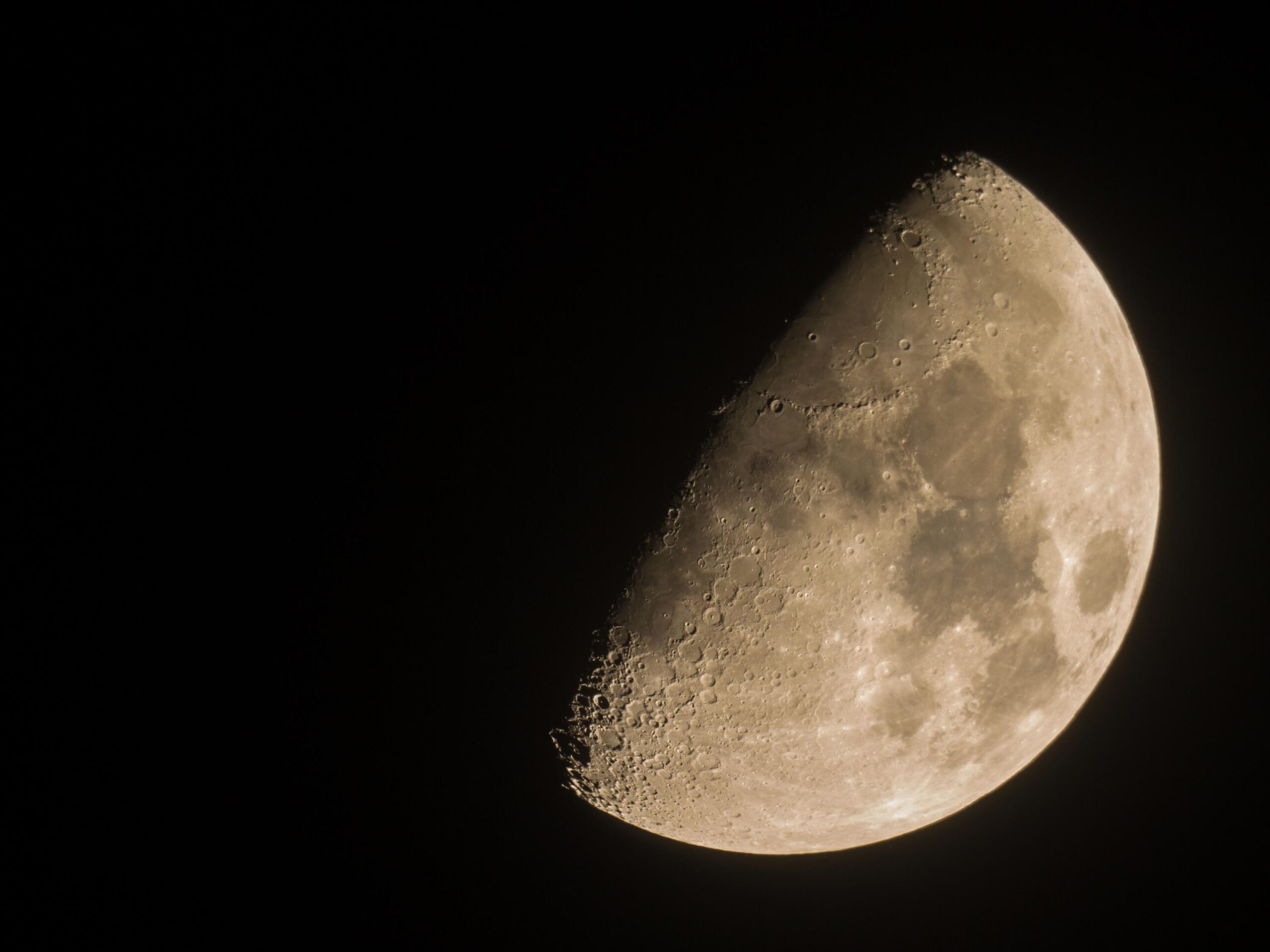 éclipse lunaire, Lune de sang, 14 mars 2025, observation éclipse, astronomie, Quercy, Bretagne, France, Québec, Chili, Argentine, éclipse totale, éclipse partielle, heure éclipse, météo, ciel, télescope, jumelles, 7 septembre 2025, Espagne, Australie, Namibie, Afrique du Sud
