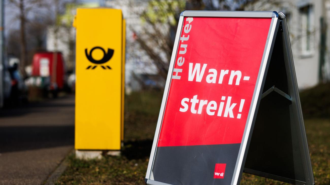 Post strike, Germany, Verdi, labor dispute, Deutsche Post, mail delivery, package delivery, Lüneburg, Winsen an der Luhe, Kiel, Flensburg, Lübeck, Hamburg, Schleswig-Holstein, Lower Saxony, tariff negotiations, wage increase, industrial action, postal workers
