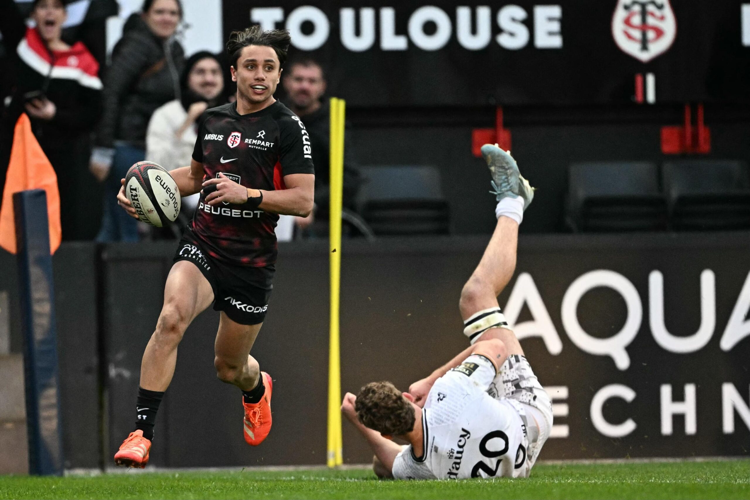 Top 14, Rugby, Toulouse, Vannes, Toulon, Lyon, Racing 92, Pau, Montpellier, Castres, Scores, Results, French Rugby, Match Report, Rugby News
