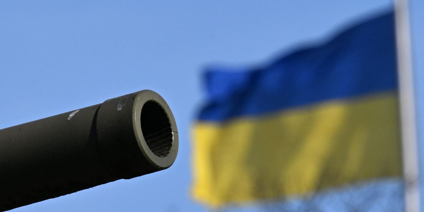 Ukraine, Russia, Vladimir Putin, Donald Trump, Volodymyr Zelensky, US foreign policy, Transatlantic relations, European Union, Keir Starmer, Emmanuel Macron, US-Russia relations, international relations, geopolitics, security guarantees, European defense, diplomacy, conflict, war in Ukraine, White House, J.D. Vance, political alignment, Viktor Orban
