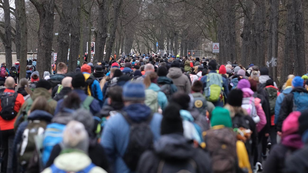 Mammutmarsch, Leipzig, Extremwanderung, Wandern, Langstreckenwanderung, Galopprennbahn Scheibenholz, Völkerschlachtdenkmal, Leipziger Auwald, Deutschland, Veranstaltung, Event, Mammutmarsch Serie, 30km, 42km, 55km, Sehenswürdigkeiten, Marathon, Ausdauer, Sport, Freizeit
