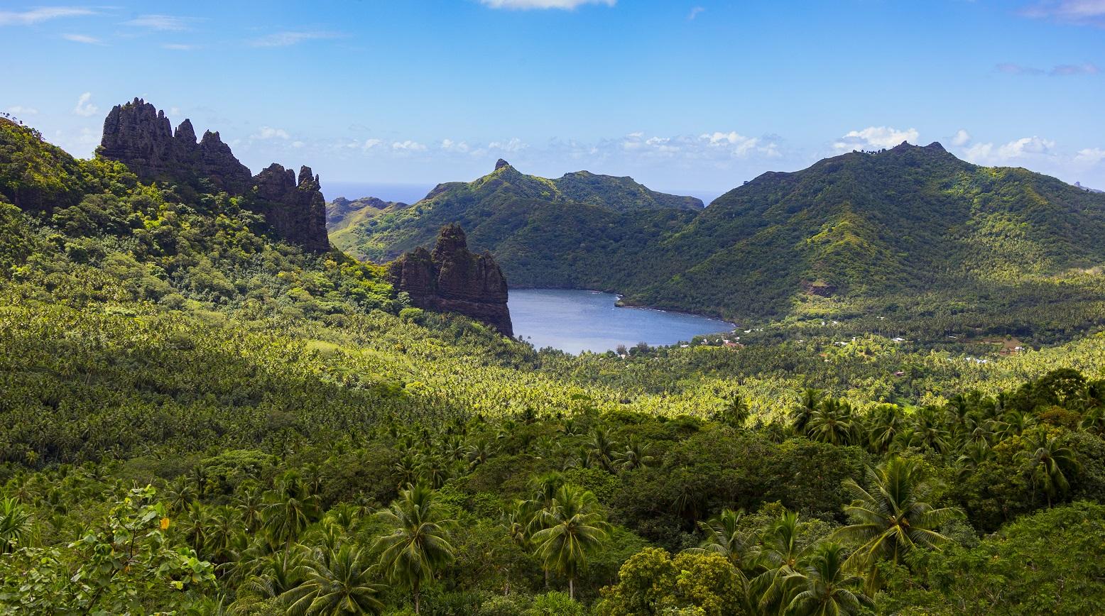 Canaries travel, Tuscany vacation, Mediterranean cruise, Mexico road trip, Polynesia cruise, La Palma, El Hierro, Florence, Siena, Santorini, Mykonos, Chichen Itza, Campeche, Tulum, Marquesas Islands, Figaro Voyage, Cercle des Voyages, Les Voyages F, Voyages d’exception, Les Maisons du Voyage, travel destinations, vacation ideas, island hopping, cultural tours, historical sites, adventure travel, luxury travel
