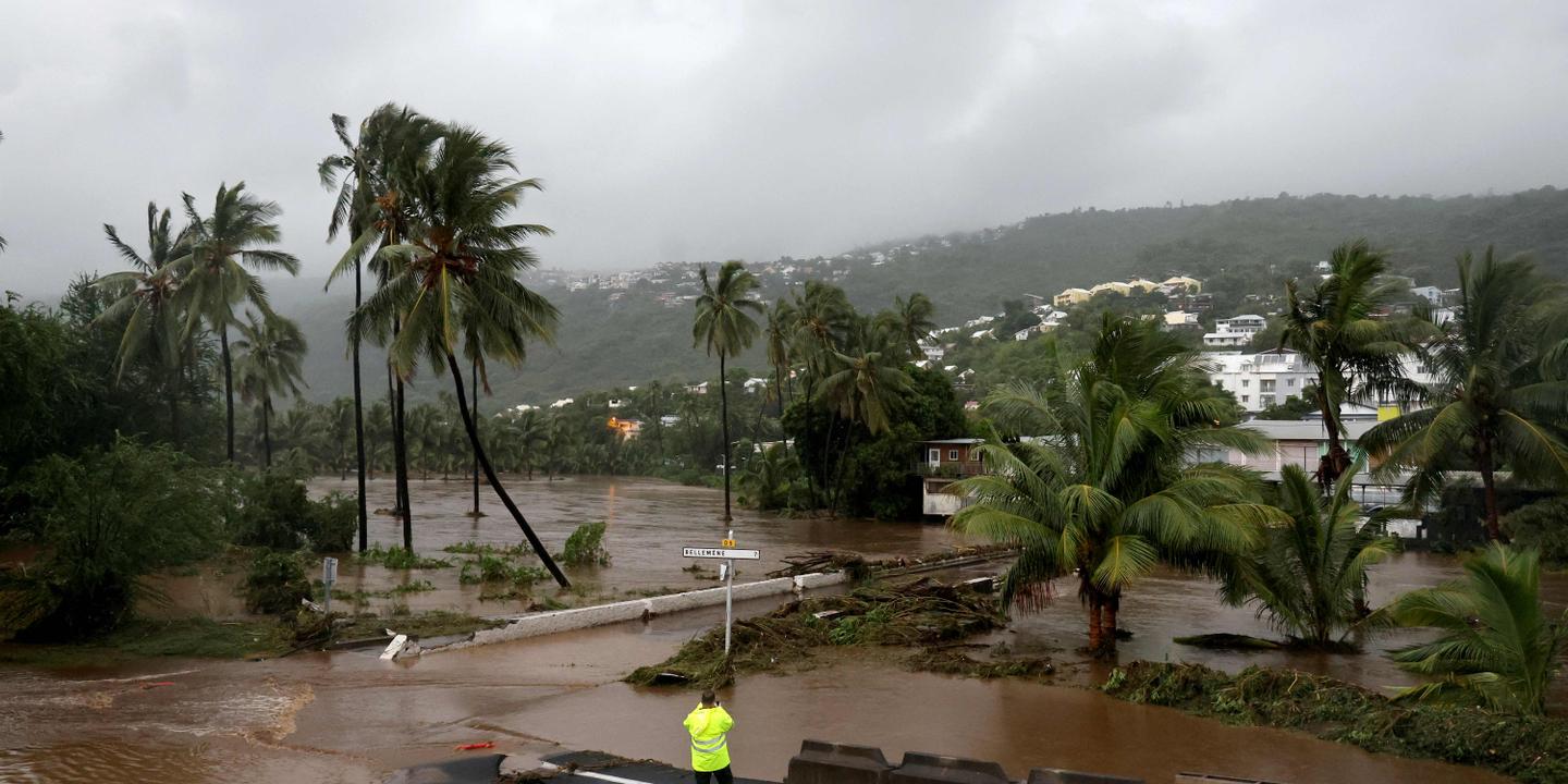 La Réunion, cyclone Garance, floods, wind gusts, deaths, damage, Saint-Denis, Saint-Paul, Trois Bassins, Patrice Latron, Belal, Météo-France, power outage, water outage, phone outage, emergency shelters, Sébastien Lecornu, armed forces, Mayotte, cyclone Chido
