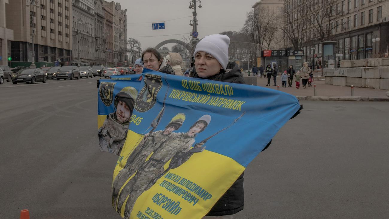 Volodymyr Zelensky, Andriy Yermak, Ukraine, Russia, War, Suit, Politics, Presidential Office, Symbolism, Clothing, Statement, Invasion, Power, Close Aide
