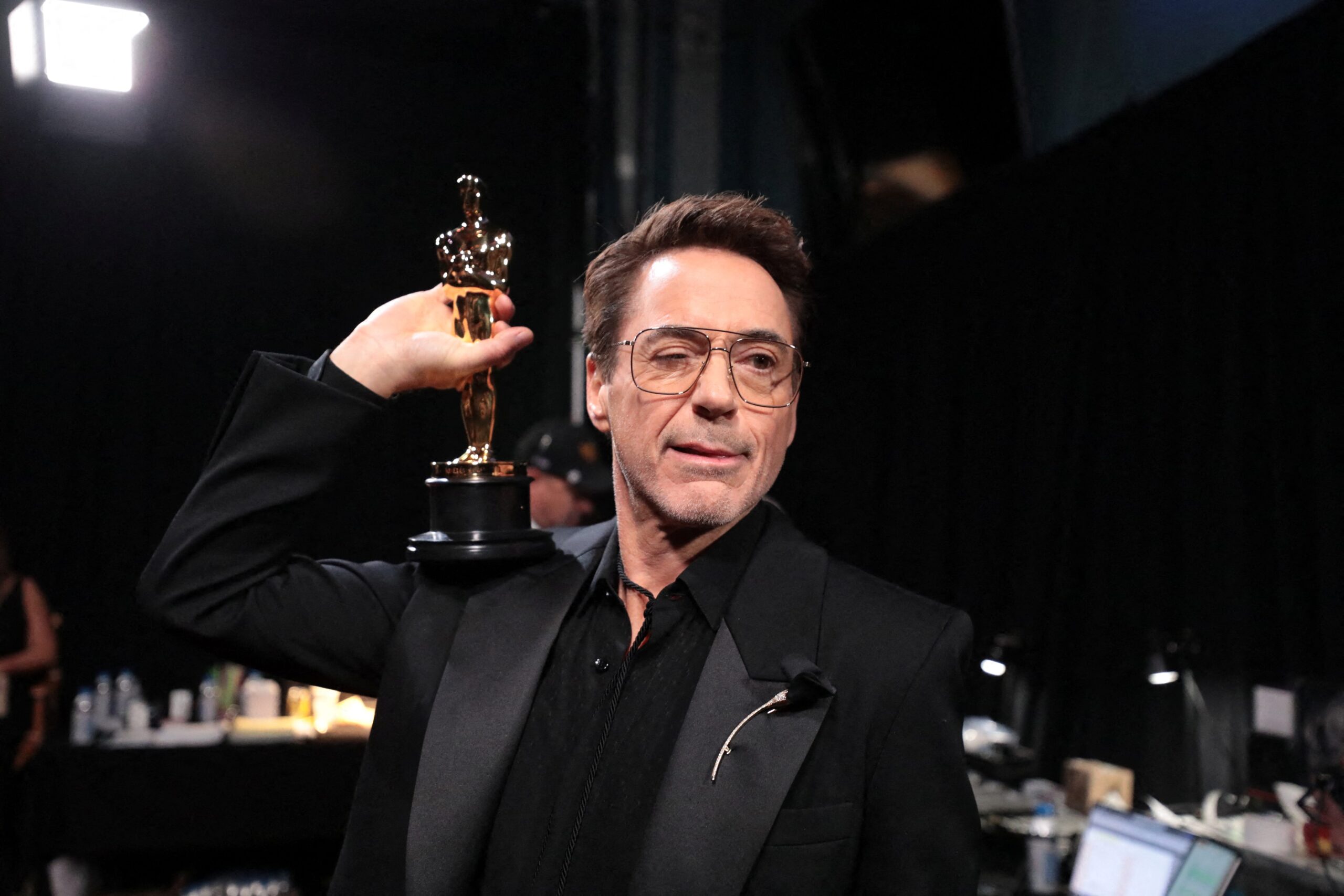 Oscars, Academy Awards, Conan O'Brien, red carpet, Dolby Theatre, backstage, entertainment journalism, celebrity, movies, fashion, pop culture, awards show, Meryl Streep, Emma Stone, Wolfgang Puck, Governors Ball, Rolex Green Room, Oscars host, acceptance speeches, Hollywood
