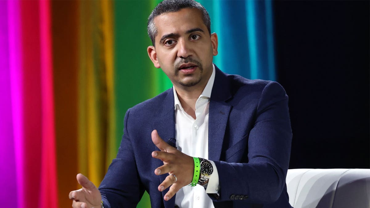 Mehdi Hasan, New York Times, MSNBC, Zeteo, ideological diversity, left, Bernie Sanders, Jamelle Bouie, progressive media, media bias, news, politics, John Harwood, Naomi Klein, Owen Jones, Israel, Hamas, Gaza, media criticism, cable news, Never-Trump Republicans, MAGA viewpoint, diversity of viewpoints, news summit, Semafors Innovating to Restore Trust in News
