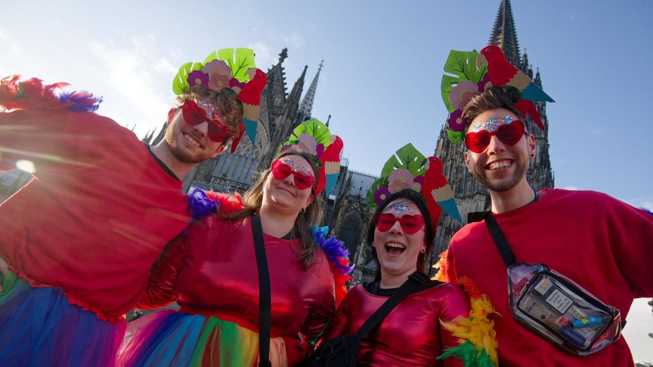 Carnival weather, Karneval, Rosenmontag, weather forecast, Germany, Deutscher Wetterdienst, DWD, street carnival, Tulpensonntag, Nebel, Glättegefahr, North Rhine-Westphalia, NRW, temperatures, weather conditions
