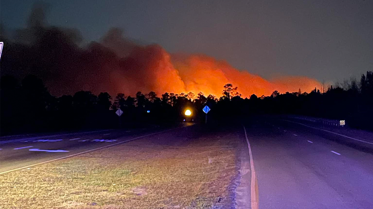 Brush fires, North Carolina, South Carolina, evacuations, Polk County, Horry County, Carolina Forest, wildfire, burning ban, red flag warning, Tryon, Saluda, Myrtle Beach, fire rescue, McMaster, McGinnis
