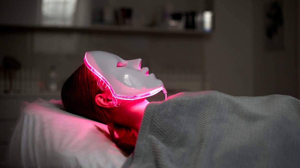 red light therapy, at-home skincare, photobiomodulation, skin rejuvenation, collagen stimulation, fine lines, wrinkles, anti-inflammatory, acne treatment, dermatologist, LED light, skin quality, photosensitivity, skincare devices, beauty trends
