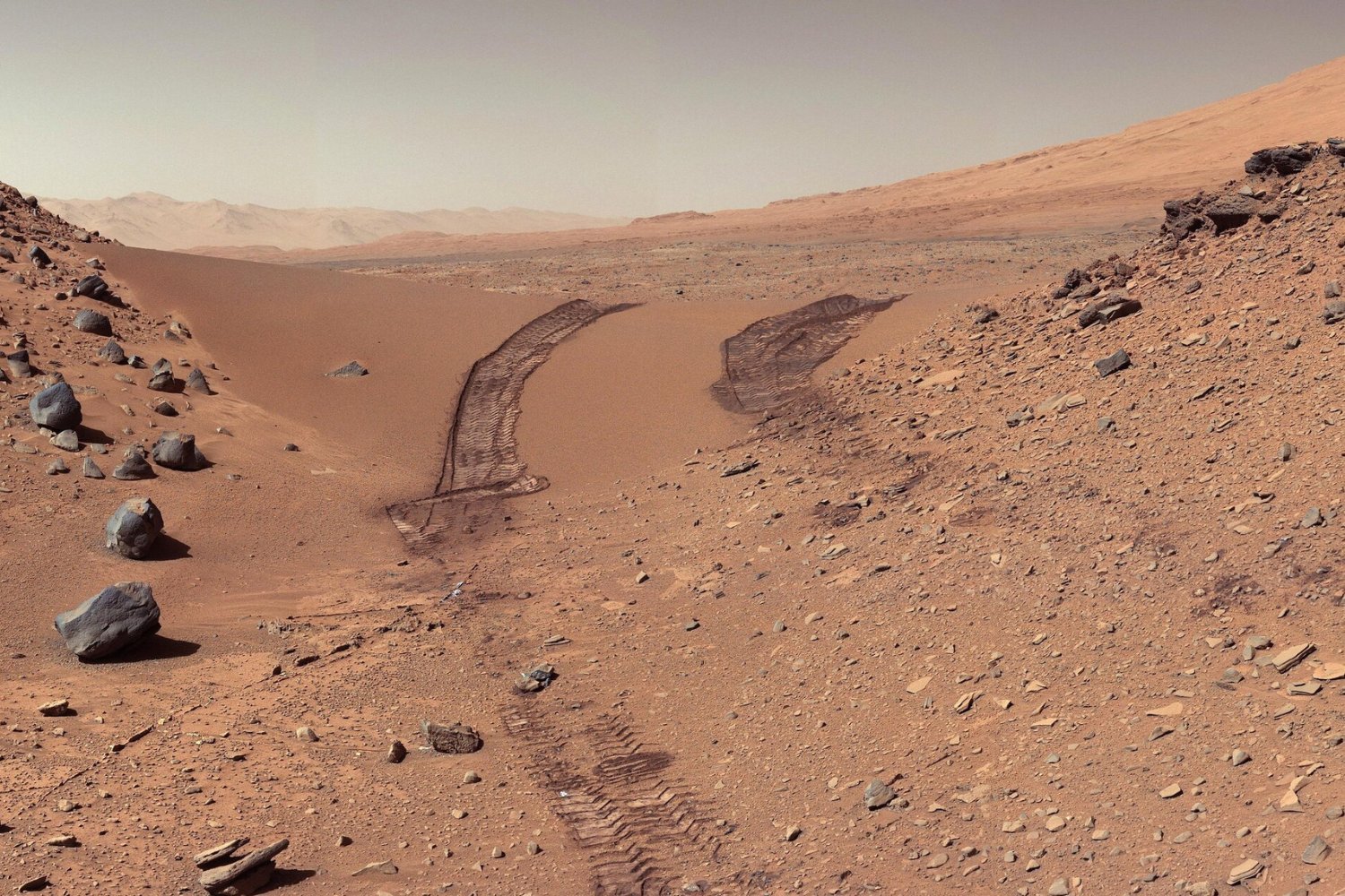 Mars, Martian beaches, ancient ocean, Utopia Planitia, Zhurong rover, ground-penetrating radar, foreshore deposits, habitable environment, past life on Mars, sedimentary geology, microbial life, Benjamin Cardenas, Michael Manga
