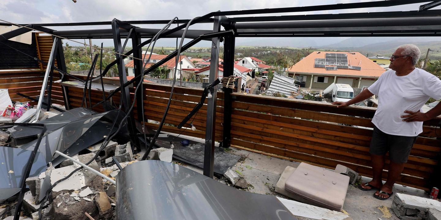 Cyclone Garance, La Réunion, natural disaster, storm damage, cleanup efforts, power outage, road closures, Bruno Retailleau, national aid, mudslides, flooding, recovery, Saint-Denis, military assistance, Emmanuel Macron, Sécurité civile, Mayotte, cyclone aftermath, island life
