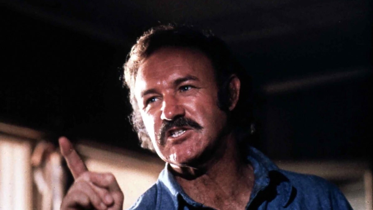 Gene Hackman, Betsy Arakawa, death, Santa Fe, New Mexico, investigation, suspicious death, cause of death, timeline, forensic expert, sheriff, Adan Mendoza, autopsy, reclusive lifestyle, cell phones, 2025 planner, search warrant, mudroom, bathroom, space heater, mummification, carbon monoxide, pacemaker, forensic pathologist, Dr. Michael Baden, heart disease, prescription bottle, thyroid medication, blood pressure medication, Tylenol, maintenance workers, 911 call, Jesse Kesler, Roland Lowe Begay, personal contractor, entertainment news
