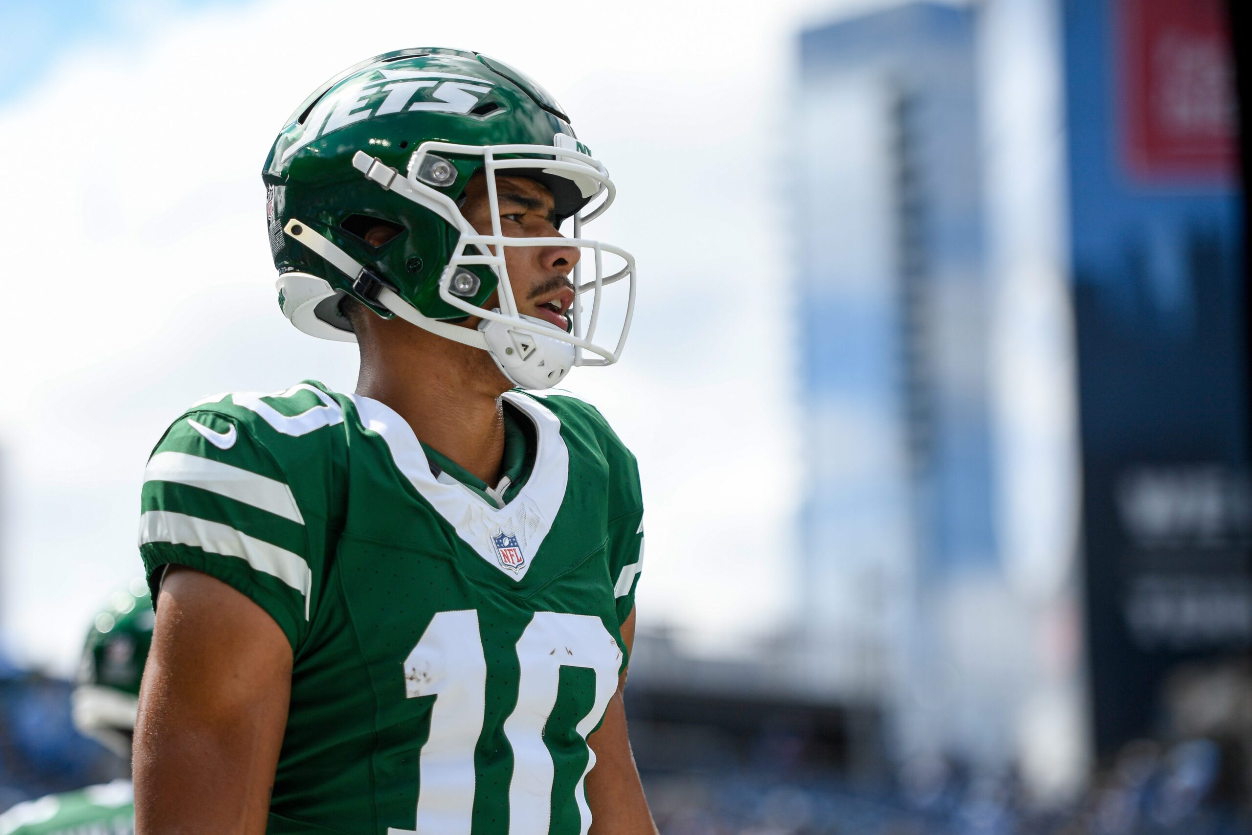 Aaron Rodgers, Allen Lazard, New York Jets, NFL, trade rumors, free agency, New York Giants, Tennessee Titans, Las Vegas Raiders, New England Patriots, wide receiver, quarterback, potential landing spots, 2025 season, Adam Schefter, player movement
