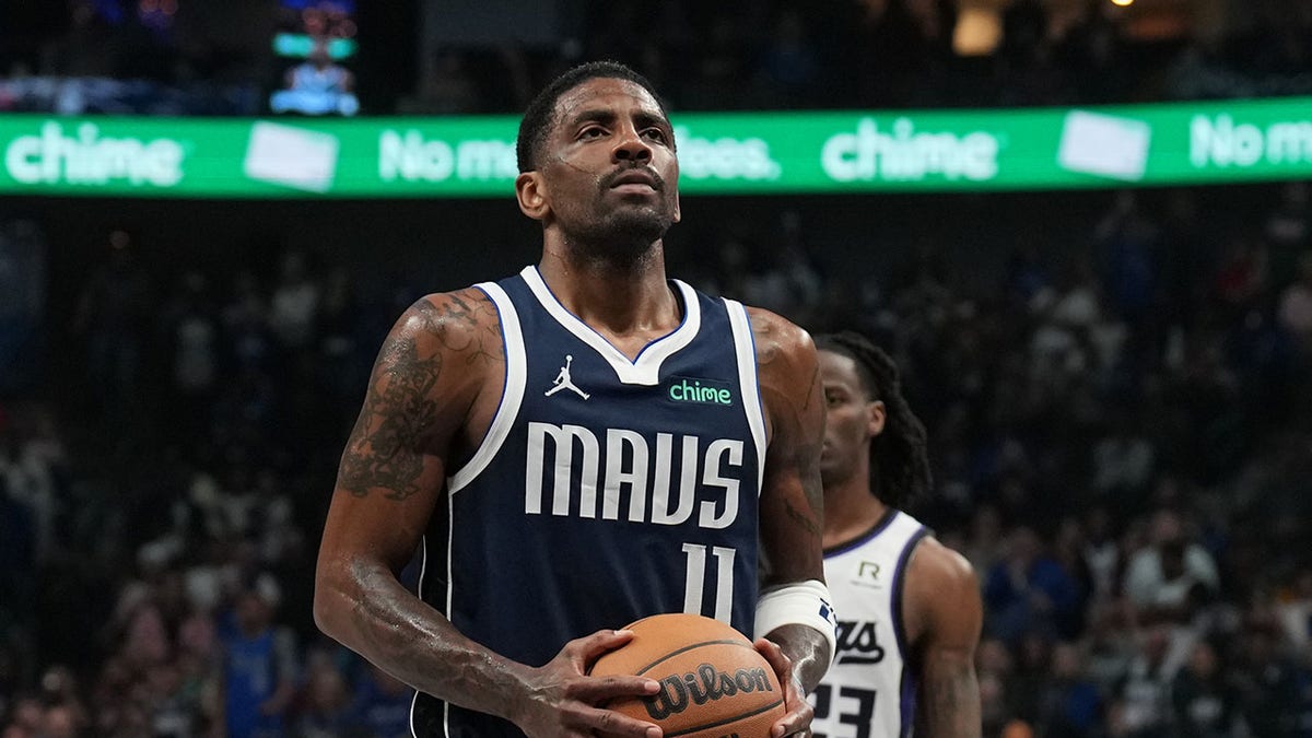 Kyrie Irving, Dallas Mavericks, NBA, injury, torn ACL, Sacramento Kings, Jason Kidd, Luka Doncic trade, Anthony Davis, basketball, sports news
