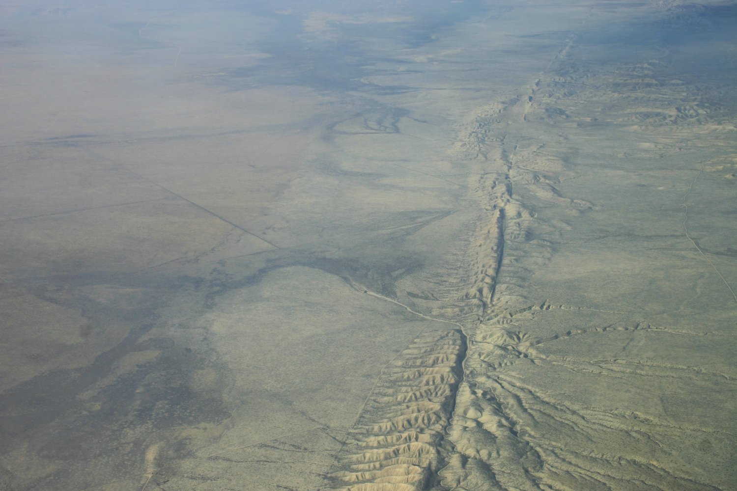 earthquakes, earthquake prediction, solar activity, sunspots, Earth's surface temperature, seismic activity, seismology, Japan, Chaos journal, tectonic plates, rock fracturing, National Institute of Advanced Industrial Science and Technology, AIP Publishing
