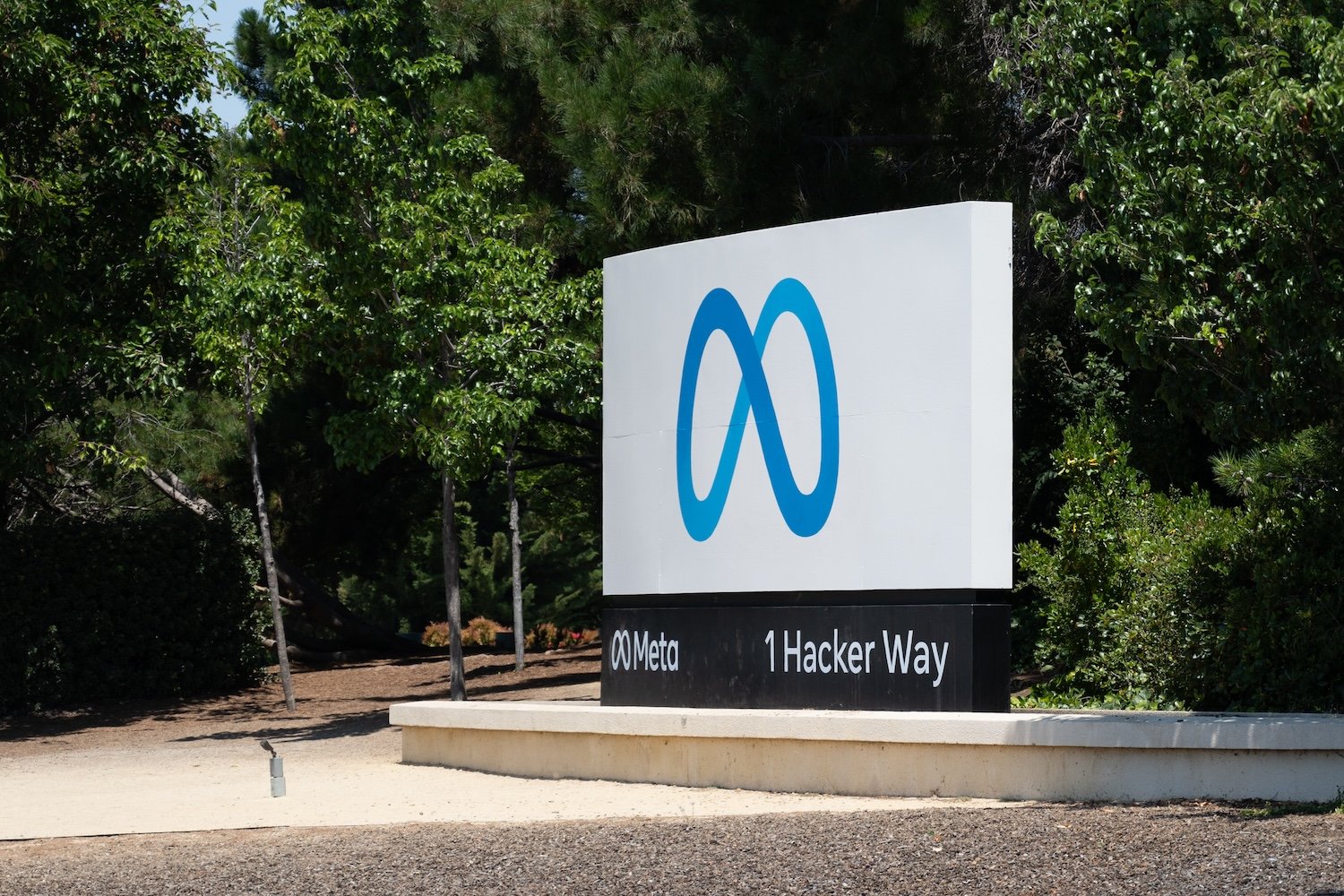 Meta, Facebook, rehire list, do not rehire, former employees, ineligible for rehire, mass layoffs, HR, human resources, Google, Lazlo Bock, company culture, hiring practices, employment, tech industry, Business Insider
