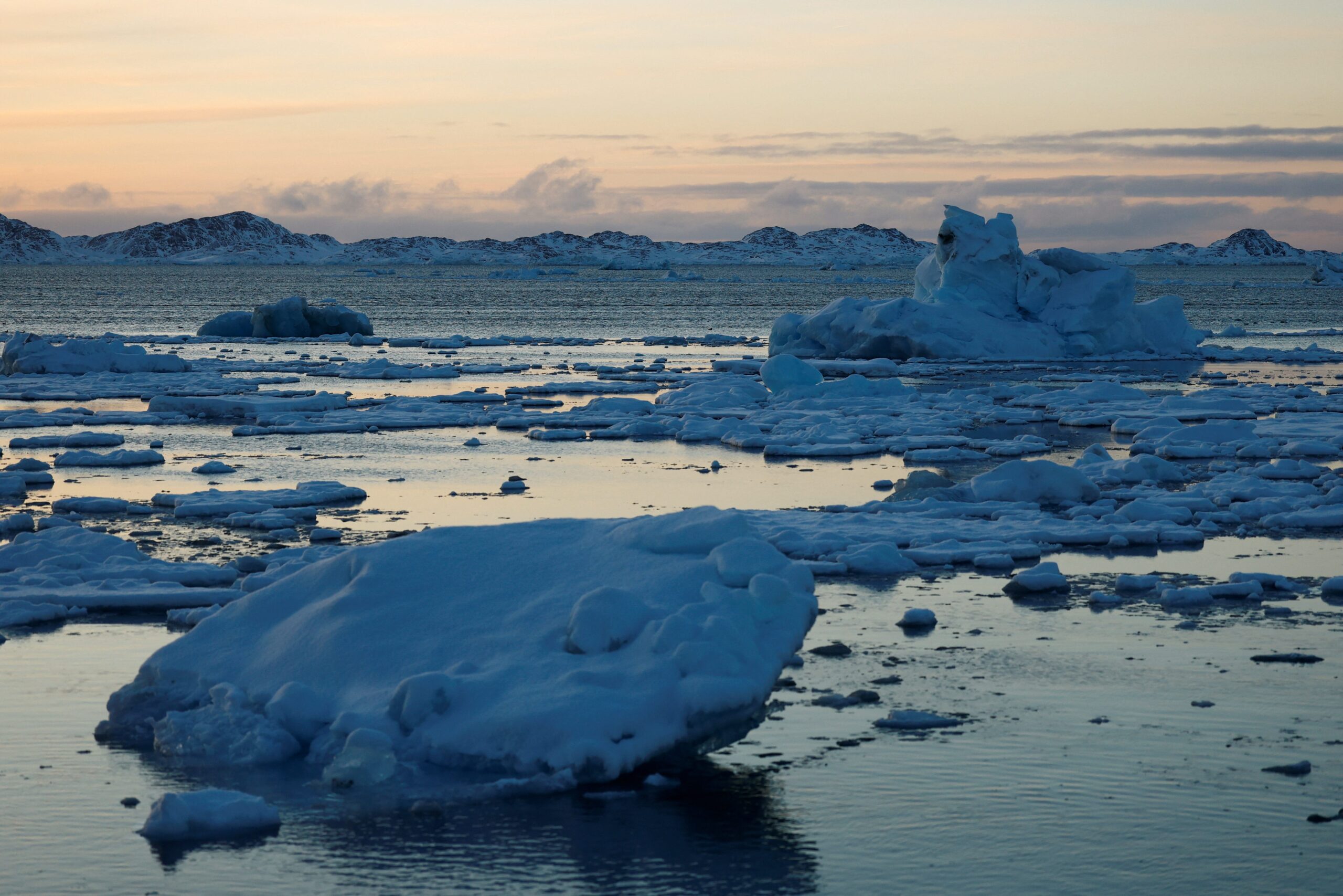 Greenland, Donald Trump, Múte Bourup Egede, Denmark, United States, acquisition, purchase, tariffs, Arctic, rare earth minerals, independence, referendum, Thule Air Base, NATO, foreign policy, security, economy, Kalaallit, Wikistrat, International Emergency Economic Powers Act, Greenland independence, US-Greenland relations, US foreign policy, Arctic strategy, mineral resources, military base, Greenland referendum, Greenland economy, Greenland politics, Trump tariffs, Denmark-US relations
