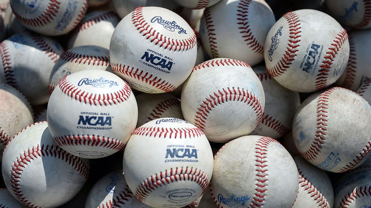 Holy Cross Crusaders, George Mason Patriots, NCAA Division I baseball, baseball record, single-inning runs record, college baseball, Andrew Raymond, Fox News Sports
