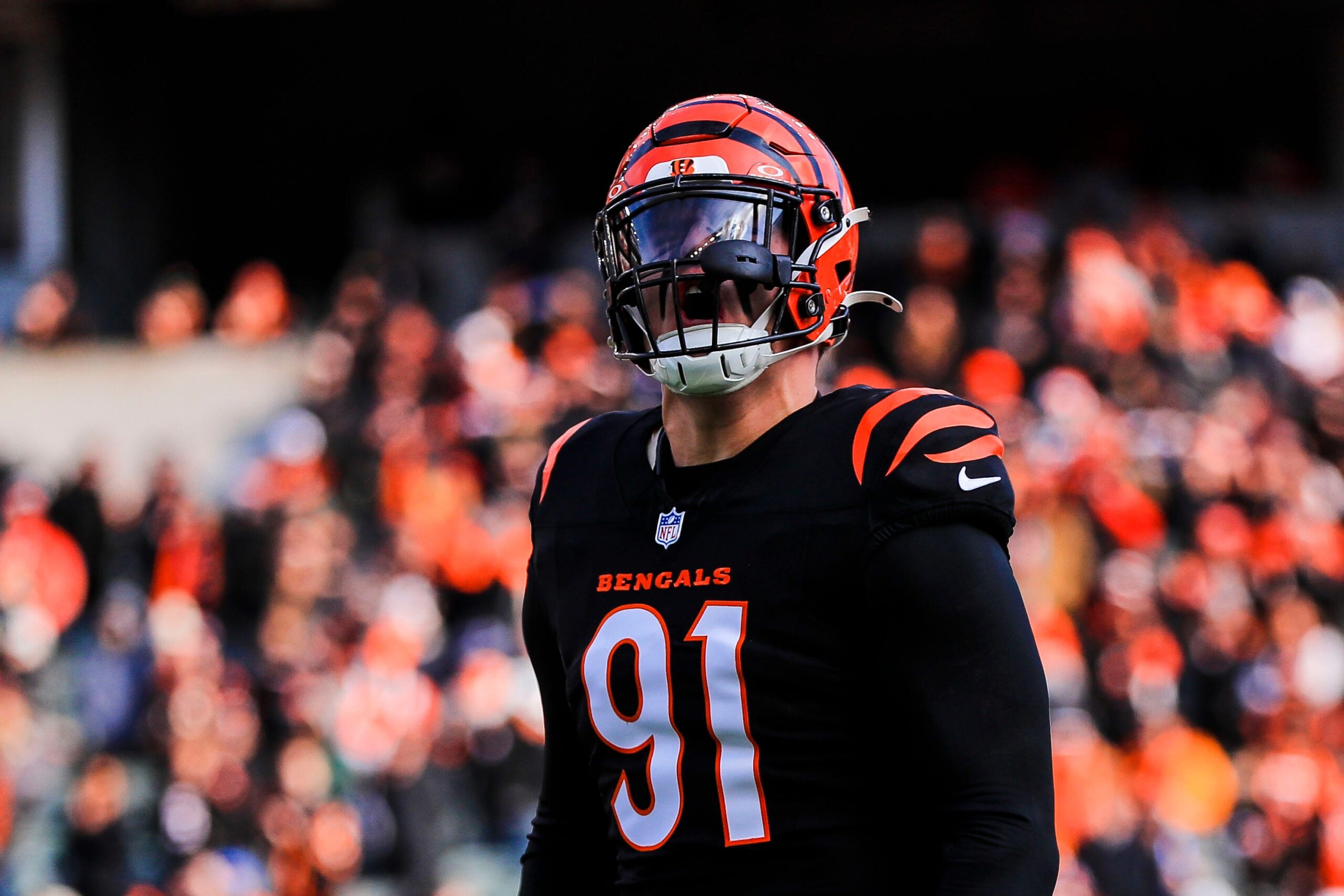 Trey Hendrickson, Bengals, Trade, NFL, Free Agency, Cincinnati Bengals, Adam Schefter, Tee Higgins, Joe Burrow, JaMarr Chase, Chicago Bears, Commanders, Eagles, Chargers, Jaguars, Ben Johnson, Caleb Williams, Howie Roseman, Jim Harbaugh, Liam Coen, James Gladstone, Les Snead, Pass Rusher, Football
