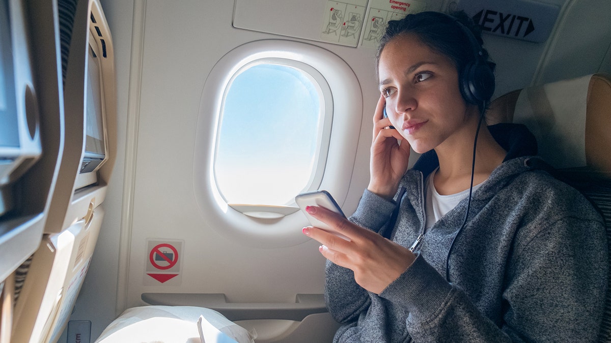 airplane etiquette, travel trends, gate lice, seat squatters, anti-headphones, speaker scum, airline travel, inconsiderate passengers, in-flight entertainment, United Airlines, travel tips, quiet cabin policy, Brandon Blewett, How to Avoid Strangers on Airplanes, social media debate, travel annoyance
