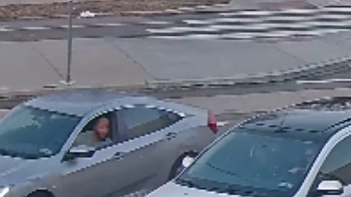 Philadelphia shooting, road rage, manhunt, West Philadelphia, 42nd and Girard Ave, suspect description, silver Honda Civic, 2016-2017 Honda Civic, body damage, missing hubcap, white vanity tag, FOX 29, crime, Philadelphia police, shooting investigation

