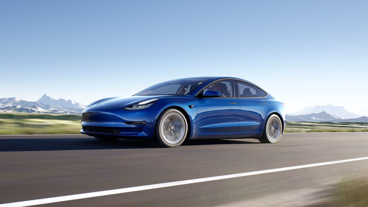 Tesla Model 3, inspection failure rate, Danish Road Traffic Authority, vehicle inspection, electric vehicles, EV reliability, headlight failures, brake problems, steering problems, suspension problems, TÜV, Germany, reliability studies, Lone Otto, Danish Motorists Federation, Tesla Model Y, production quality, vehicle defects, 2020 Tesla Model 3
