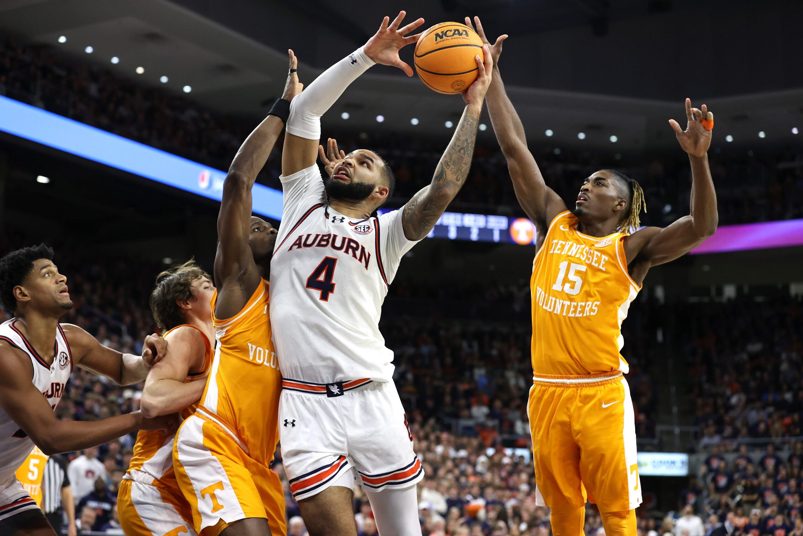 SEC Tournament, SEC Basketball, Southeastern Conference, College Basketball, NCAA Tournament, March Madness, Auburn, Alabama, Tennessee, Florida, Kentucky, Texas A&M, Oklahoma, Texas, Johni Broome, Walter Clayton Jr., Mark Sears, Wade Taylor IV, Zakai Zeigler, Bracketology, Tournament Preview, Nashville, Basketball
