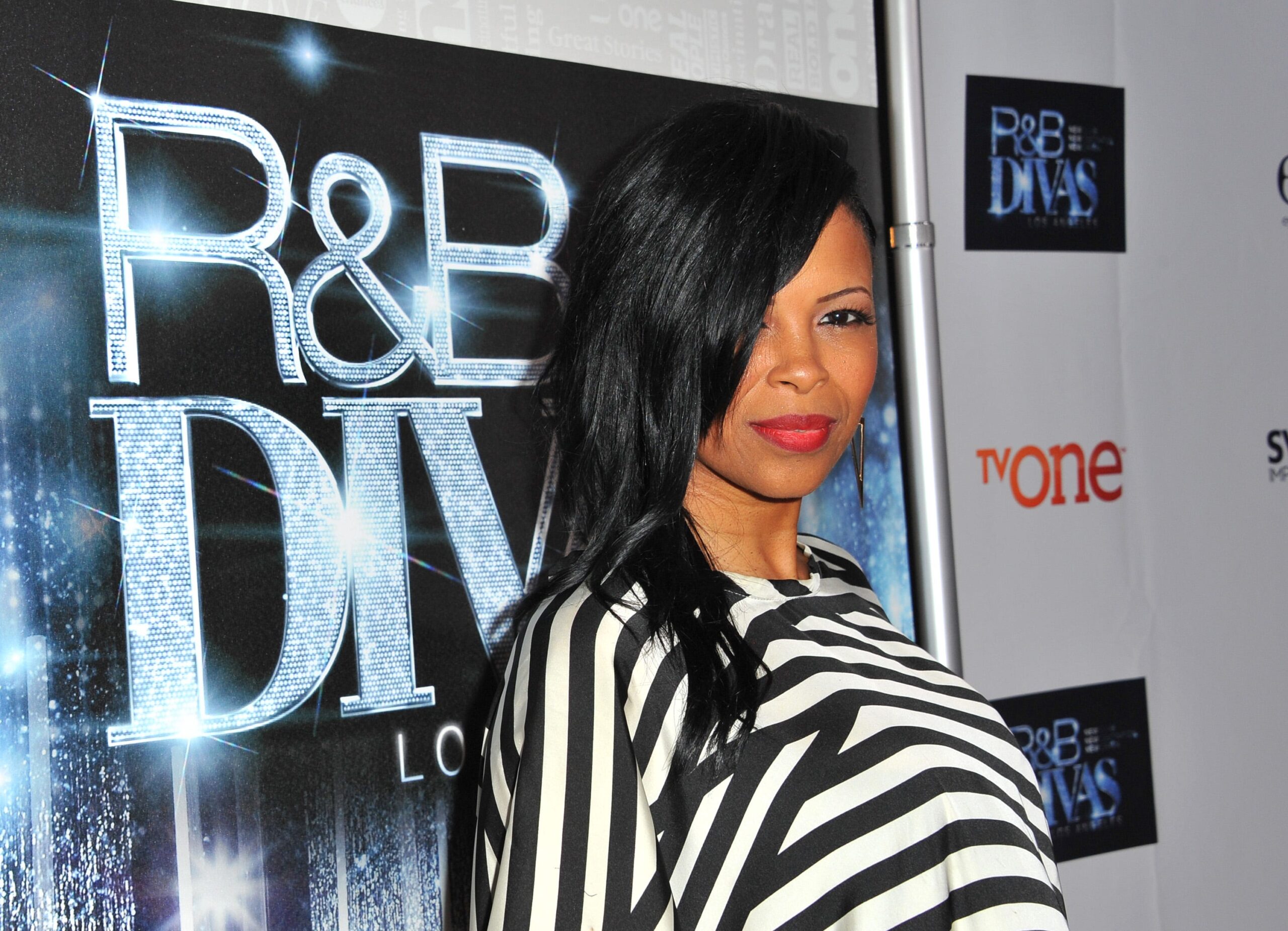 Dawn Robinson, En Vogue, R&B singer, living in car, homelessness, video blog, off-grid lifestyle, documentary, personal journey, Terry Ellis, Cindy Herron, Maxine Jones, 