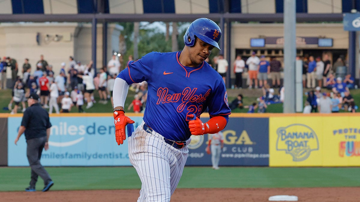 Juan Soto, New York Mets, MLB, baseball, contract, home run, fan heckling, spring training, Gerrit Cole, Tommy John surgery, Yankees, sports news
