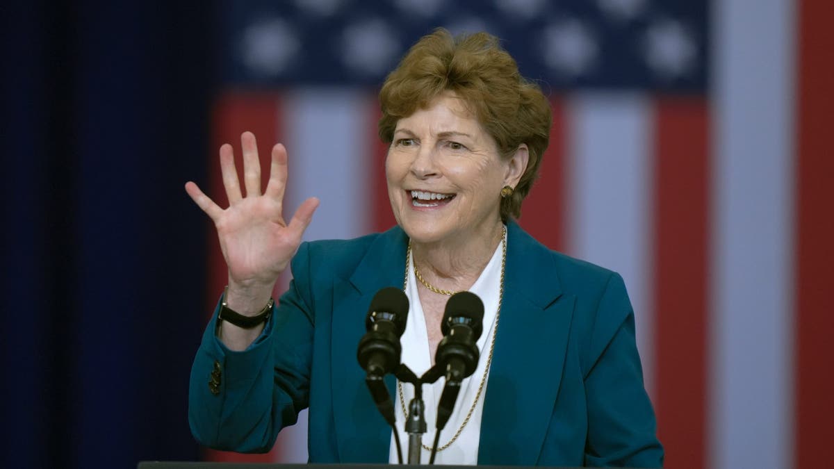 Jeanne Shaheen, retirement, New Hampshire, Senate, 2026 midterms, election, Democrats, Republicans, Chris Sununu, Scott Brown, Chris Pappas, Ann Kuster, Maggie Goodlander, Senate race, political analysis, swing state, campaign, fundraising, NRSC, Tim Scott, Jon Ossoff, Tina Smith, Susan Collins, Thom Tillis, Jimmy Carter, Gary Hart, New England

