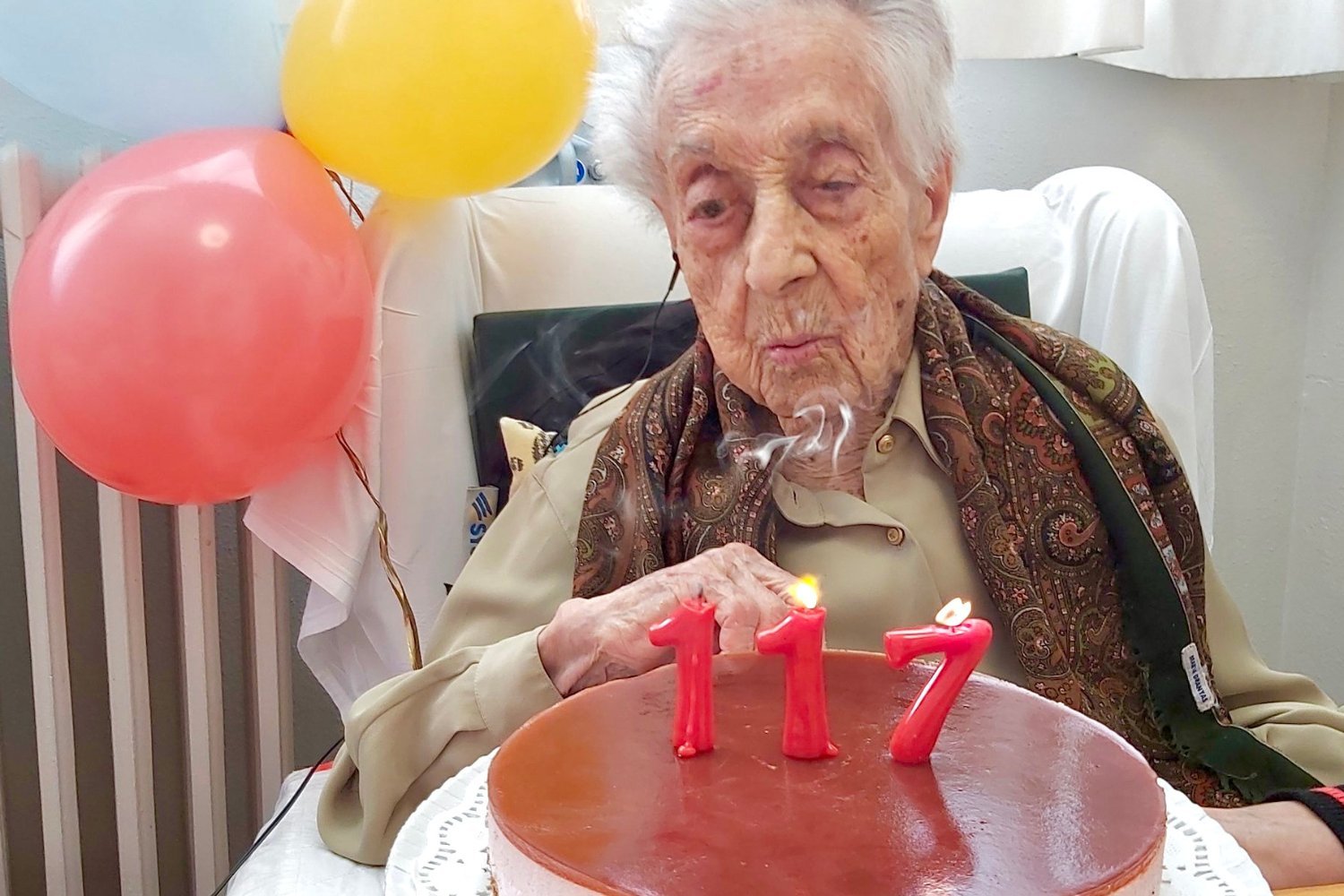 Maria Branyas Morera, longevity, supercentenarian, gut microbiome, genetics, aging, healthy lifestyle, University of Barcelona, Manel Esteller, cellular age, infant microbiome, medical research, World's Oldest Woman, Lucile Randon, Spanish Flu, Covid-19, Catalonia, Spain, health, microbiome research
