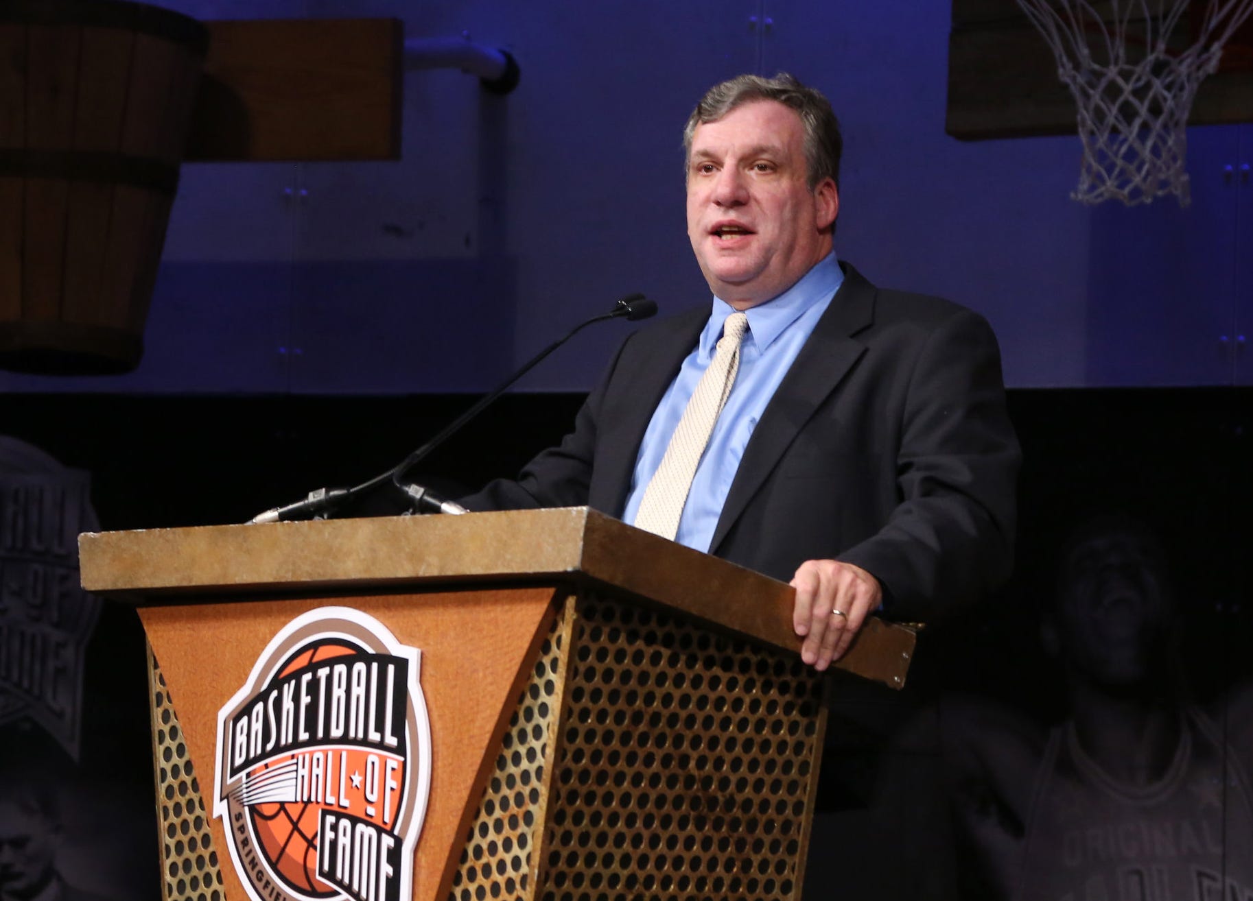 John Feinstein, obituary, sports commentator, author, Washington Post, A Season on the Brink, Bob Knight, Duke University, death, Bruce Murray, David Feherty, March Madness, Army vs. Navy football
