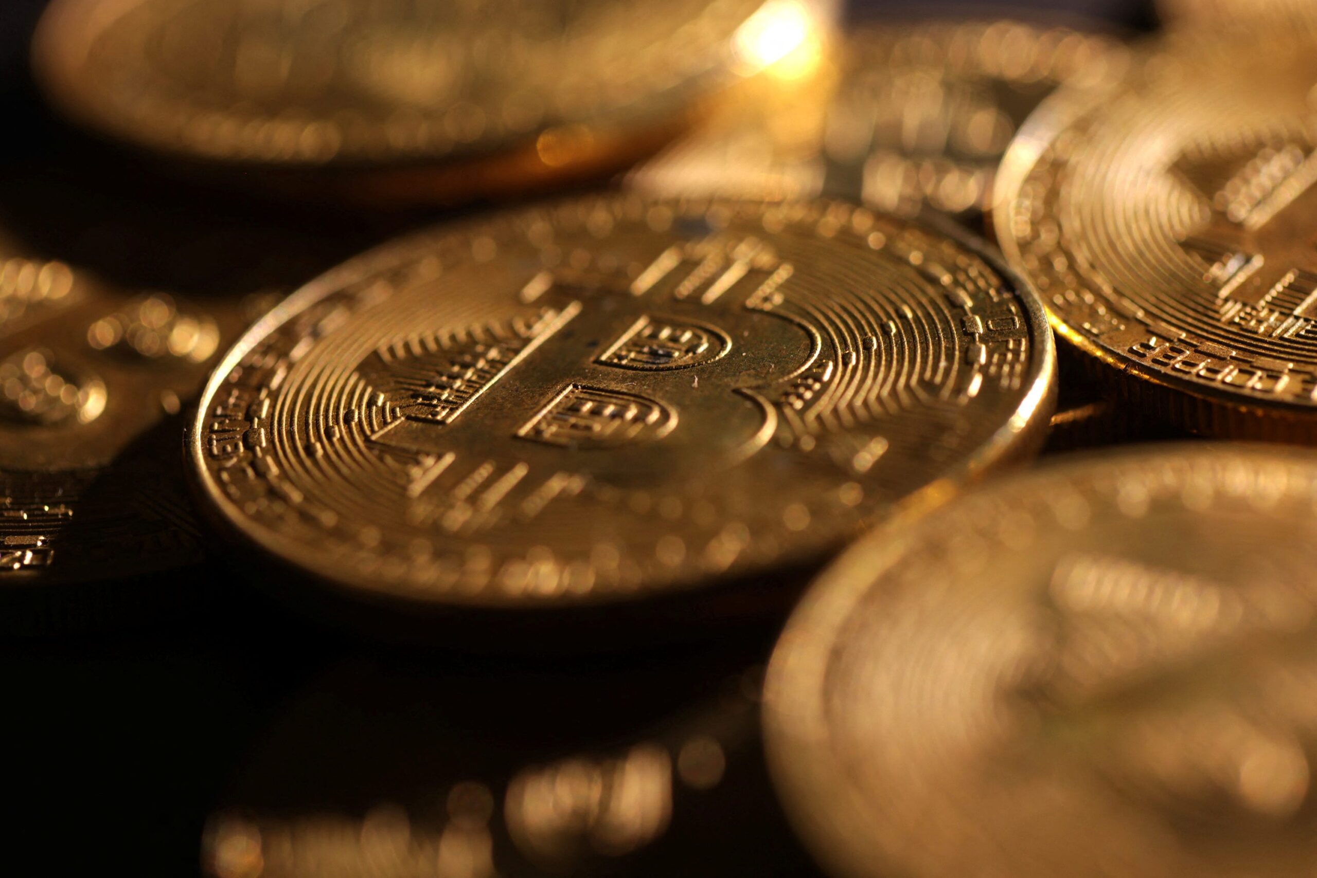 Bitcoin, cryptocurrency, Trump, election, bear market, sell-off, investors, losses, volatility, ETFs, outflows, digital assets, crypto reserve, leveraged positions, market analysis, crypto news.
