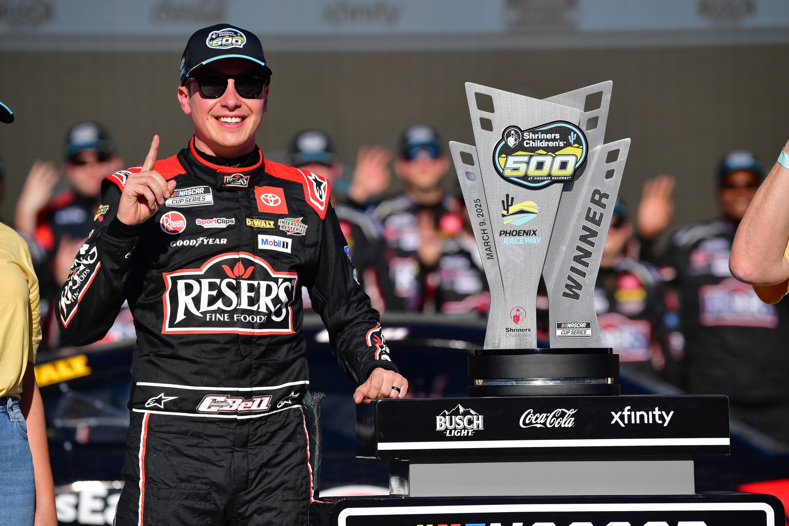 Christopher Bell, Pennzoil 400, Las Vegas Motor Speedway, NASCAR, Kyle Larson, William Byron, NASCAR standings, race odds, betting, FS1, Fubo, race preview, 2025 NASCAR season, race predictions, Jimmie Johnson, Ambetter Health 400, Chase Elliott, race favorites, 1.5-mile tracks
