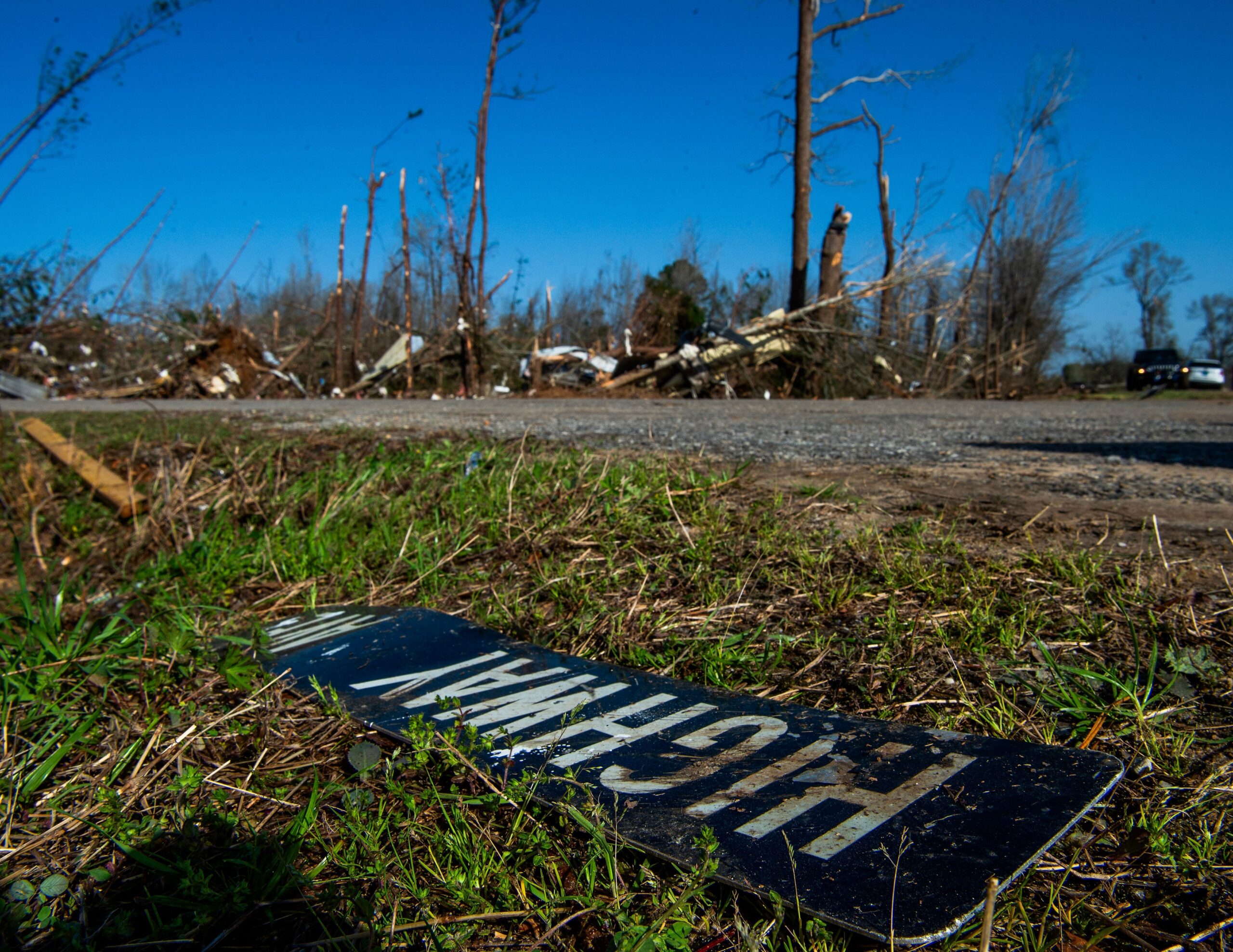 tornadoes, storms, severe weather, death toll, National Guard, power outages, USA TODAY, Julia Gomez, Storm Prediction Center, Ohio Valley, Florida
