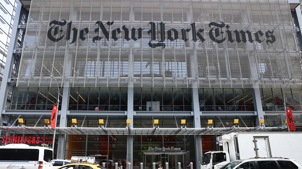 COVID-19, lab leak theory, Wuhan lab, New York Times, Zeynep Tufekci, scientific community, misleading, Apoorva Mandavilli, racist, Jeremy Farrar, Anthony Fauci, Francis Collins, Proximal Origin of Sars-CoV-2, Donald J. McNeil Jr., Robert Garry, Kristian Andersen, Lancet, Peter Daszak, EcoHealth Alliance, gain-of-function research, David Morens, CIA, Department of Energy, Jeff Blehar, Jeffrey A. Tucker, media bias, origin of COVID-19, coronavirus
