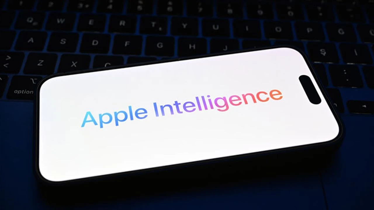 Apple Intelligence, AI, iPhone, iOS 18, Sales, Samsung, Galaxy AI, Competition, Market Expectations, iPhone 16, iPhone 17, Siri, Personal Data Security, European Market, Technology, AI Integration, Device Support, Delayed Release
