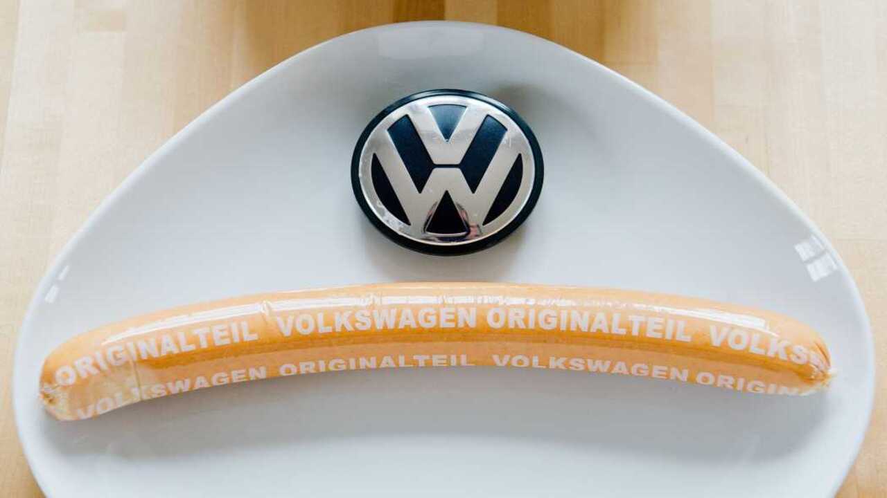 Volkswagen, Currywurst, Sausage Sales, Car Sales Decline, Automotive Industry, Food Industry, Volkswagen Original Currywurst, German Sausages, Volkswagen Human Resources, Gunnar Kilian, Volkswagen Group, Audi, SEAT, Skoda, 2024 Sales, Business News, Automotive News, Food News, Company Performance, Sales Figures, Volkswagen History, Gastronomic Culture
