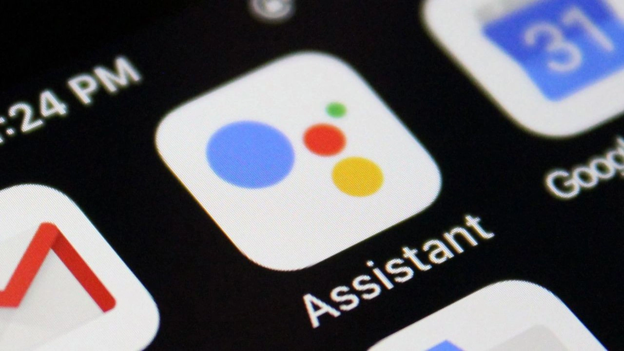 Google Assistant, Gemini, AI, artificial intelligence, Google, Android 10, Android 16, Pixel 9, smart devices, smart speakers, headphones, smartwatches, cars, tech news, technology, AI assistant, digital assistant, Google Gemini, Google Assistant replacement, AI-powered assistant, Gemini system requirements, AI future
