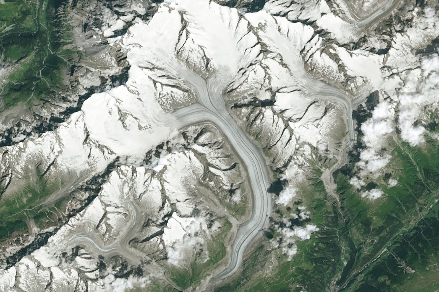 Alps, glaciers, Great Aletsch Glacier, NASA, satellite imagery, climate change, glacial melt, European Alps, Swiss glaciers, glacier retreat, global warming, Oberaletsch glacier, Fiescher Glacier, ice loss, Switzerland, glacial volume, Landsat, NASA Earth Observatory, GLAMOS
