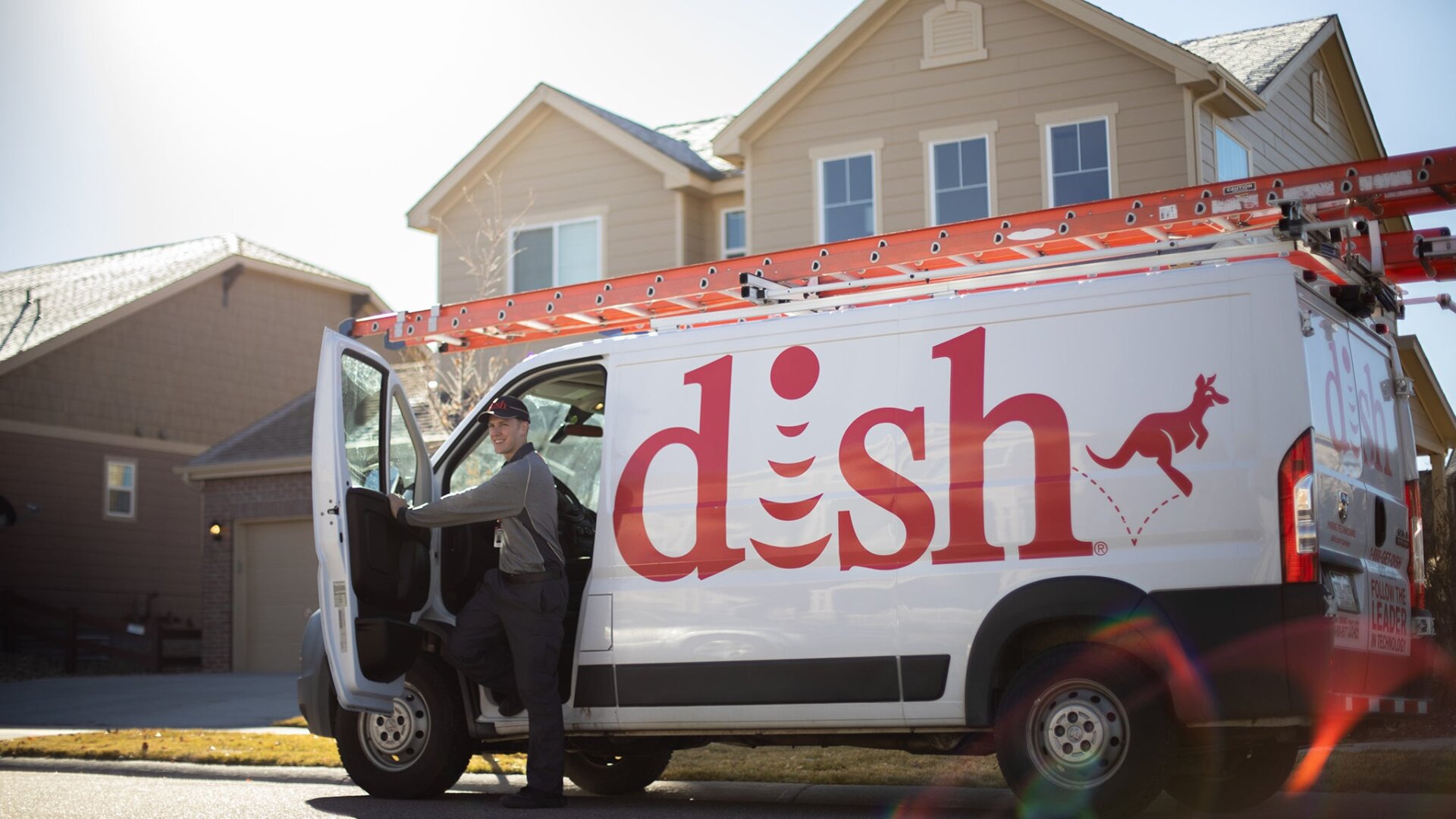 Dish Network, Sinclair, carriage dispute, TV stations, broadcasting, negotiation, retransmission consent, local channels, RSNs, regional sports networks, Charlie Ergen, David Gibber, Brian Neylon, fee increase, subscribers, programming, Tennis Channel
