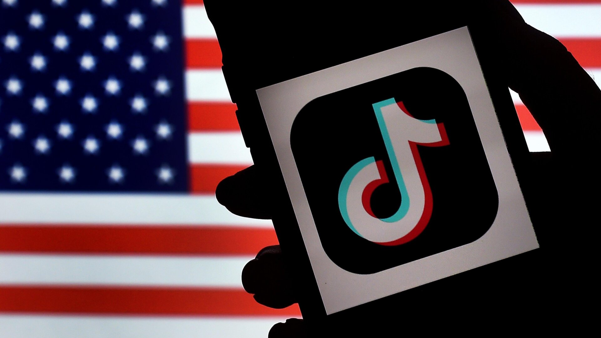 TikTok, COVID-19, vaccines, misinformation, hoaxes, algorithm, Media Matters, social media, disinformation, health misinformation, vaccine misinformation, community guidelines, WHO, World Health Organization, propaganda, viral content, engagement metrics, user base.
