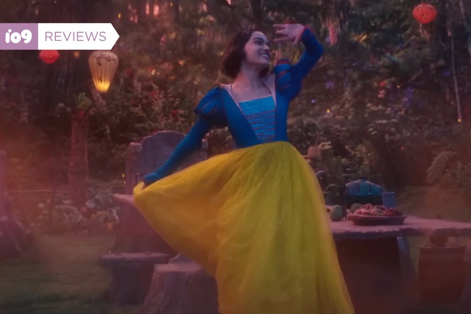 Snow White, movie review, Rachel Zegler, Gal Gadot, Marc Webb, Disney, live-action remake, musical, Pasek and Paul, Mandy Moore, Andrew Burnap, film review, Erin Cressida Wilson, fairytale, princess, dwarfs, CG, visual effects, romance, musical numbers
