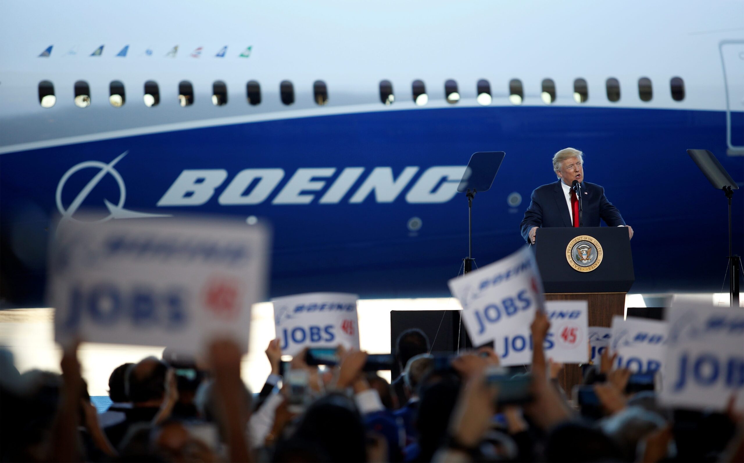 Boeing, F-47, Donald Trump, Lockheed Martin, NGAD, Next Generation Air Dominance, fighter jet, Air Force, defense contract, military, aviation industry, aerospace, stock market, shares, cost overruns, 737 MAX, drones, stealth, sensors, engines, China, Russia, Airbus, Elon Musk, tariffs, supplier constraints, KC-46, Air Force One
