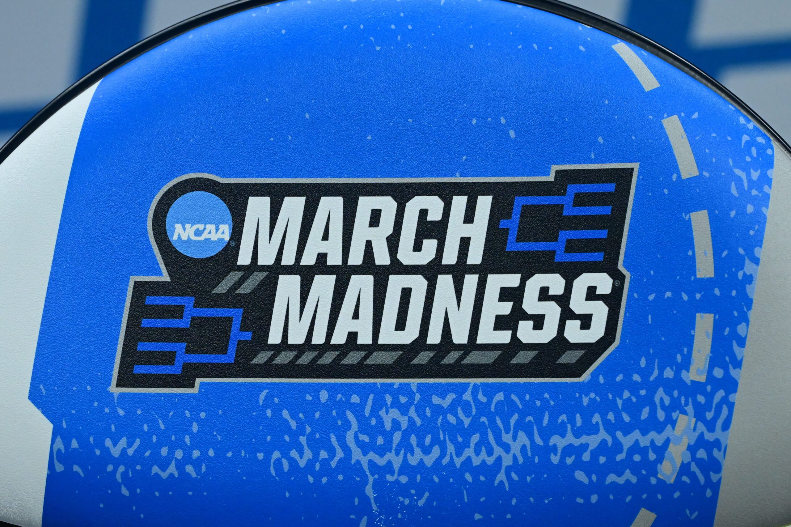 March Madness, NCAA Tournament, College Basketball, Bracket, Upsets, Predictions, Scores, Schedules, Underdogs, Cinderellas, Favorites, 2025
