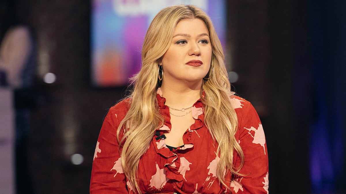 Kelly Clarkson, The Kelly Clarkson Show, divorce, Brandon Blackstock, child support, 1000th episode, absence, return, talk show, entertainment news, River, Remington, custody battle, legal victory, music management, Narvel Blackstock, celebrity news
