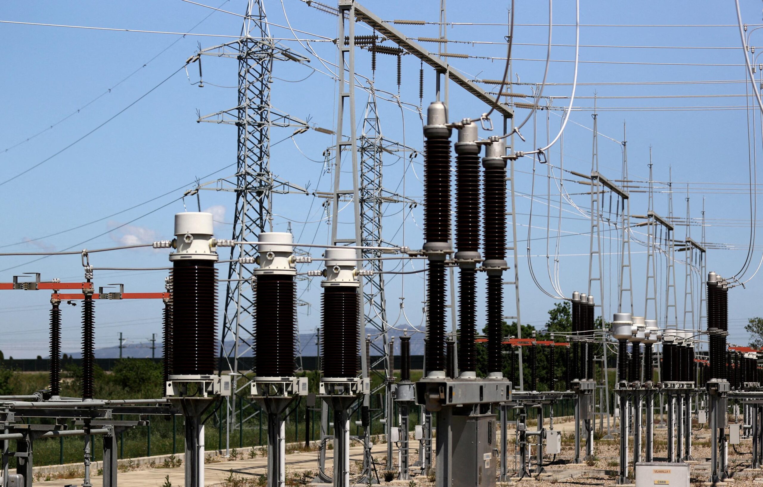Spain, Portugal, electricity outage, power grid, energy, investigation, cyberattack, REE, Sara Aagesen, Maria da Graça Carvalho, Iberian Peninsula, energy transition, renewable energy, solar power, grid failure, electricity consumption, energy security
