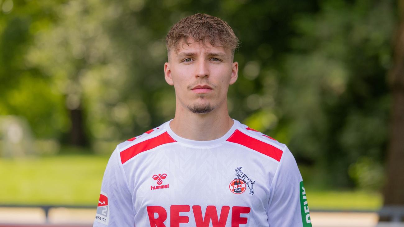 Erzgebirge Aue, Maximilian Schmid, contract extension, 3. Liga, football, soccer, injury, Matthias Heidrich, transfer, Klassenerhalt, Chemnitzer FC, Landespokal
