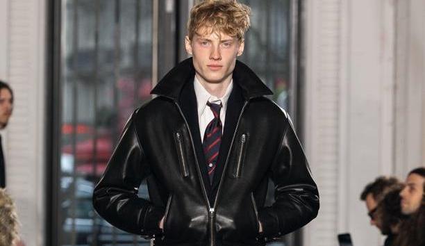 blazer, navy blazer, men's fashion, classic style, versatile blazer, Gauthier Borsarello, Fursac, fashion trends, styling tips, how to wear a blazer, menswear, wardrobe staples, fashion week, runway fashion, navy jacket, men's clothing
