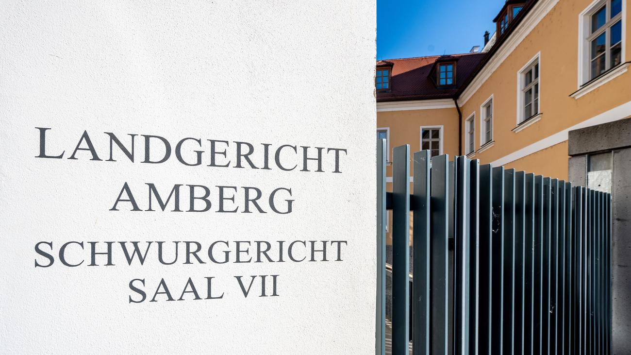Murder trial, suicide, Amberg, Justizvollzugsanstalt, death investigation, ex-girlfriend, murder, Schwandorf, Bad Kissingen, Regensburg, Baumarkt-Tiefgarage, body found, domestic violence, relationship, Bestatterin
